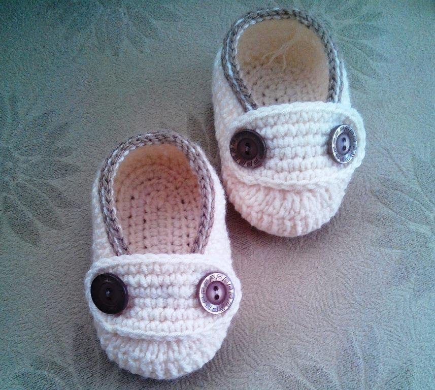 İki Şiş İle Örülen Kolay Bebek Patiği Modeli Örgü Delisiyim